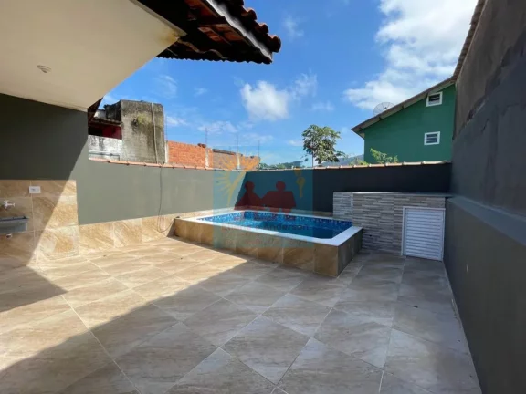 Imagem Casa com Piscina na Praia de Itanhaém, R$ 298mil