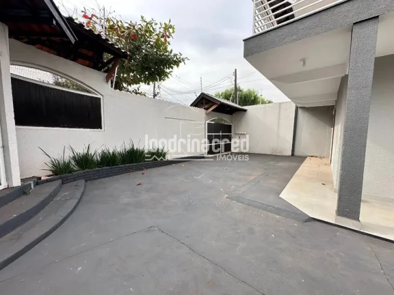 Imagem Casa ampla na região leste de Londrina com 4 dormitórios (1 suíte), piscina aquecida, churrasqueira, varanda e 7 vagas de garagem – Conforto e lazer!
