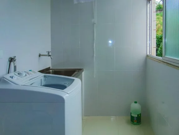 Imagem Astúrias - Apartamento com vista para o mar - Andar alto - Ótima localização.