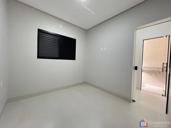 Imagem Casa à Venda no Afonso Queiroz – 3 Quartos, 2 Suítes com Closet e Área Externa
