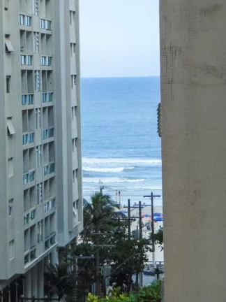 Imagem PRAIA DE PITANGUEIRAS, 100 M² DE ÁREA ÚTIL, VARANDA COM VISTA PARA O MAR, LINDO, TODO REFORMADO, 1 QUADRA DA PRAIA, GARAGEM.