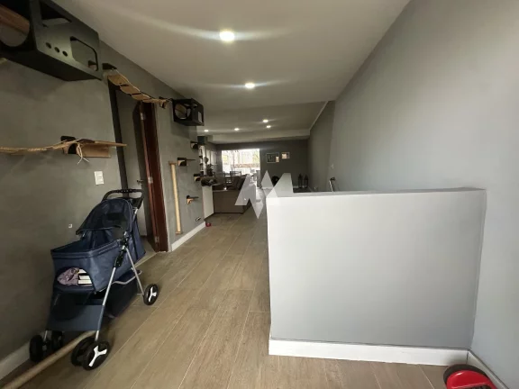 Imagem Casa alta à venda no bairro da Aparecida