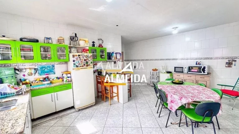Imagem Casa com 3 dormitórios à venda, 179 m² por R$ 700.000,00 - Vila Operária - Rio Claro/SP
