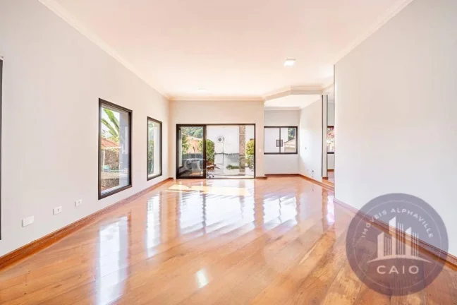 Imagem Casa com 317m² - 5 dormitórios a venda por R$ 2.550.000 - Alphaville/SP