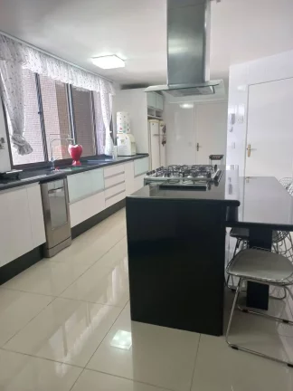 Imagem Apartamento No Cabral - 1 Por Andar - 500 m²