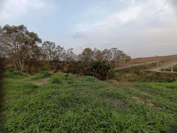 Imagem Qualidade de Vida e Oportunidade: Lote de 1000m2 em Condomínio Fechado no Marino Ceolin