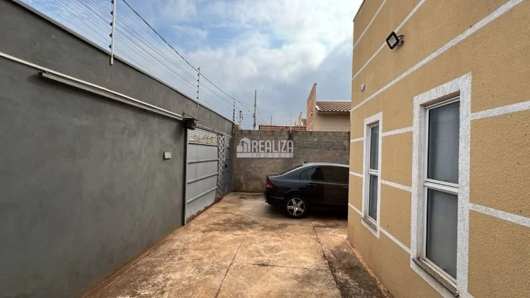 Imagem Casa à venda no bairro Loteamento Residencial Tamareiras em Uberaba.