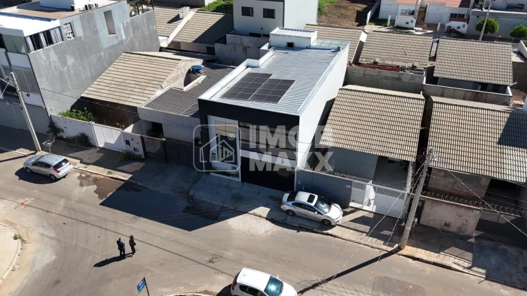 Imagem Casa Nova à Venda no Guará II: 3 Dormitórios e 278m² por R$1.294.700