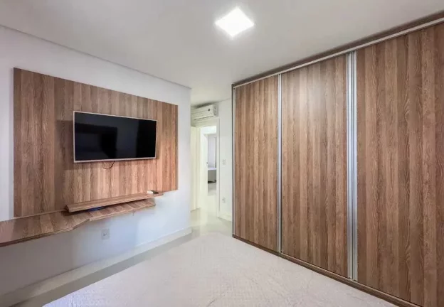 Imagem Apartamento com 3 suítes e 3 vagas - Centro de Balneário Camboriú/SC