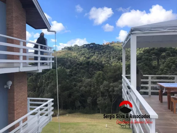 Imagem Casa a Venda Com 05 Quartos, Região de Descansópolis em Condomínio Fechado.