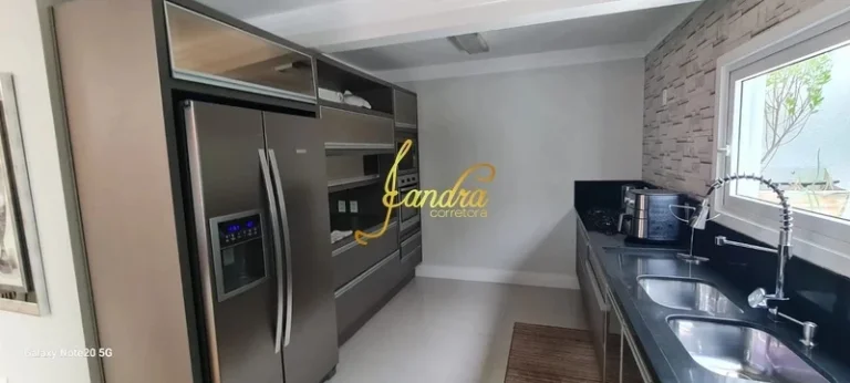 Imagem Sobrado triplex com 05 suítes mobiliado e decorado