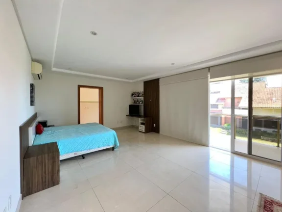 Imagem Sobrado 5 Dormitórios - Bairro Atlantida