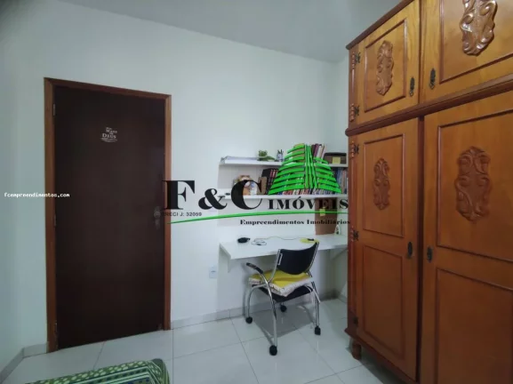 Imagem Casa para Venda em Limeira, JARDIM DO LAGO, 3 dormitórios, 1 suíte, 1 banheiro, 4 vagas