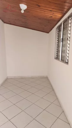 Imagem Casa para locação - 2 dormitórios e vaga de garagem