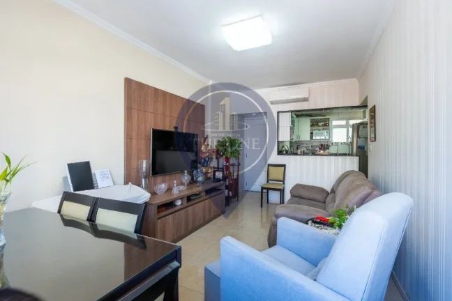Imagem Apartamento à venda na Aclimação, São Paulo-SP: 3 quartos, 1 suíte, 2 salas, 2 banheiros, 1 vaga de garagem, 83m². Venha conferir!