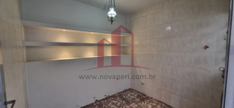 Imagem Imperdível casa à venda em Francisco Morato-SP, Jardim Professor, com 3 quartos, 1 sala, 3 banheiros, 2 vagas de garagem.