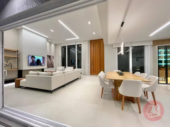 Imagem Excelente Casa Térrea com 4 Suítes