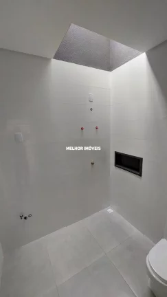Imagem Casa Sobrado à Venda com 03 dormitórios sendo uma suíte, localizado no Bairro Morretes de Itapema.