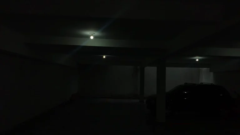 Imagem APARTAMETENTO TIPO FUNDO COM AREA DE SERVÇO E VARANDA
