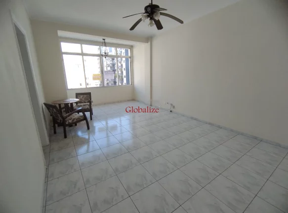 Imagem Apartamento com 3 dormitórios a uma quadra da praia do Boqueirão em Santos R$ 790.000,00