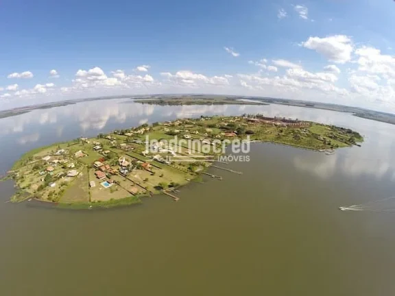 Imagem Terreno Molhado de 2.005m² no Condomínio Ilha do Sol – Próximo ao Futuro Hard Rock Ilha do Sol! Excelente Oportunidade de Investimento e Lazer!