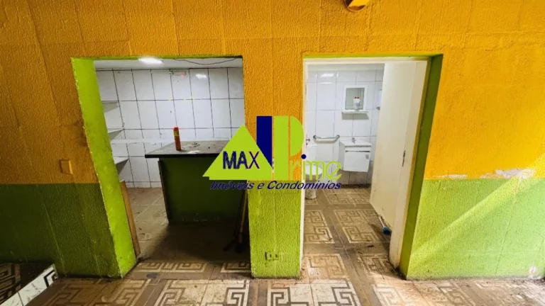 Imagem Salão Comercial de Alto Padrão na Vila Salete, São Paulo-SP: 2 Salas, 3 Banheiros, 200m² de Área!