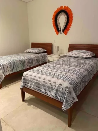 Imagem Venha viver o paraíso na Praia do Curral, em Ilhabela, em uma linda casa em condomínio de alto padrão, localizada ao lado do renomado hotel DPNY. Com