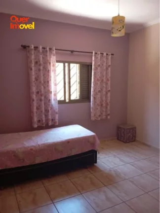 Imagem Imperdível Casa à Venda em Ribeirão Preto-SP, Parque Residencial Cândido Portinari: 3 Quartos, 1 Suíte, 2 Salas, 3 Banheiros, 10 Vagas de Garagem, 200m². Aproveite!
