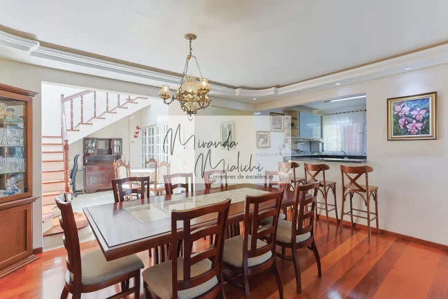 Imagem Casa com 2 suítes à venda na Trindade