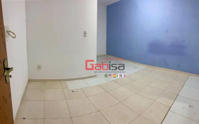 Imagem Espaço Versátil à Venda: Imóvel de 4125 m² com Estrutura de Escola e Quadra na Ferradura