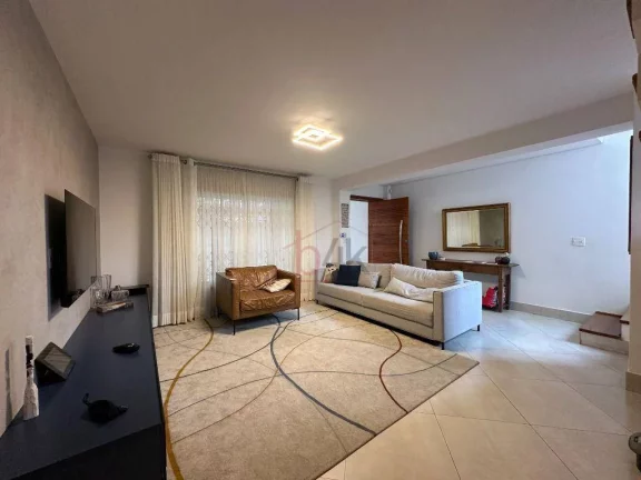 Imagem Casa no Jardim Aeroporto à venda com 3 quartos