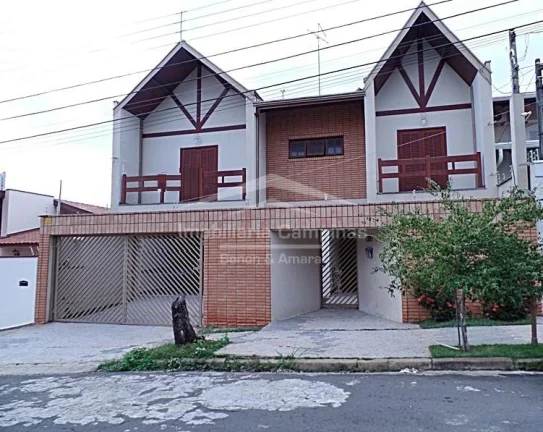 Imagem Excelente residência de 4 quartos (1 suíte), área gourmet com piscina e churrasqueira e 4 garagen...