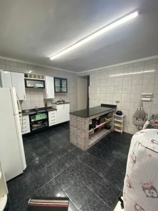 Imagem Sobrado com 3 dormitórios à venda, 207 m² por R$ 585.000,00 - Jardim do Castelo - Ferraz de Vasconcelos/SP