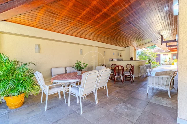 Imagem CASA LINEAR com 4 DORMITÓRIOS e 600m² de terreno no RIOMAR - Barra da Tijuca