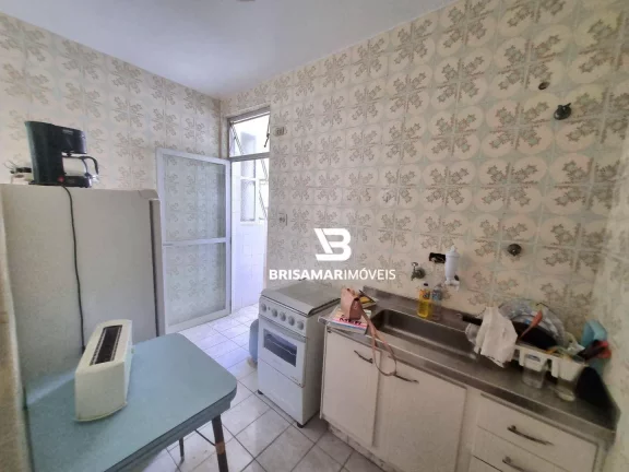 Imagem PITANGUEIRAS- UMA QUADRA DO MAR , GARAGEM DEMARCADA NO PRÉDIO , LOCALIZAÇÃO ESPETACULAR.