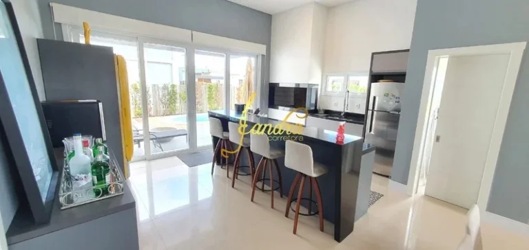 Imagem Casa térrea em condomínio fechado mobiliada e decorada 160m2