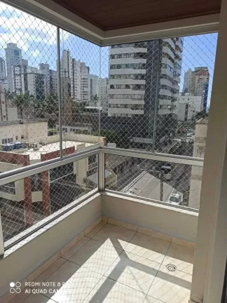 Imagem Apartamento com 3 dormitórios sendo 1 suíte e 1 vaga de garagem em Balneário Camboriú/SC