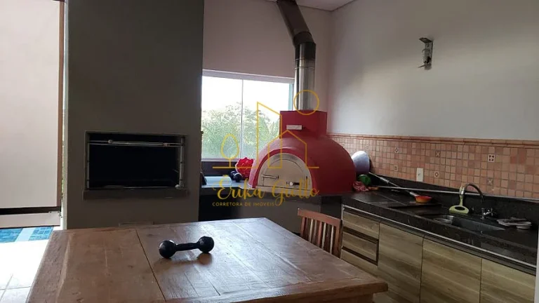 Imagem Casa à venda  Estilo Toscano no Condomínio Serra da Japi