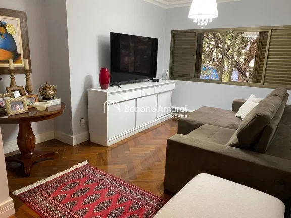 Imagem Lindo e espaçoso apartamento com 218m² de área. Recém reformado, possui 4 dormitórios, sendo 2 ...