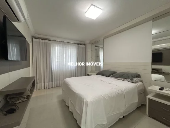 Imagem Apartamento à venda com 3 dormitórios e 2 vagas privativas no Centro de Balneário Camboriú