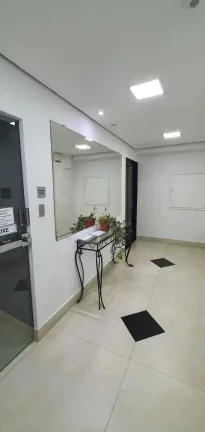 Imagem Apartamento mobiliado com 1 dormitório e 1 vaga de garagem no Centro de Balneário Camboriú