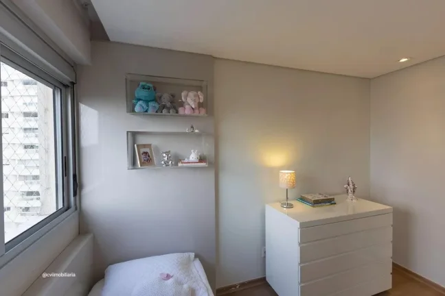 Imagem Localizado na charmosa Vila da Serra, em Nova Lima, este apartamento mobiliado oferece 94m² de conf...