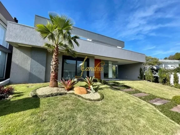 Imagem Casa térrea em condomínio fechado com 04 suites