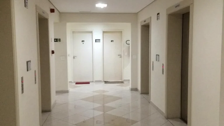 Imagem Sala Comercial para Venda em São Caetano do Sul / SP no bairro Santa Paula
