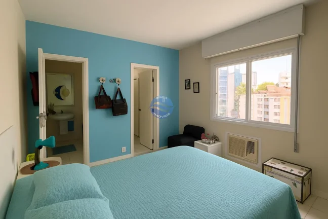 Imagem Lindo apartamento a venda em Santos no Embaré quadra praia