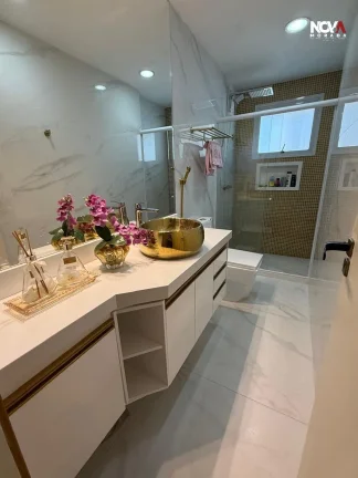 Imagem Viva com exclusividade na região mais charmosa da Praia da Costa. Este apartamento de 119 m² une s...