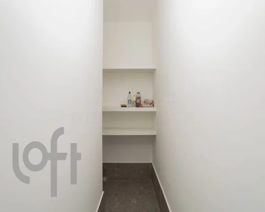Imagem Apartamento em Perdizes com 145m² em rua tranquila e andar alto.
