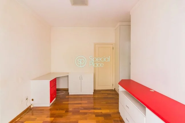 Imagem Lindenberg em Higienópolis. São 306m² de área privativa, com 4 dormitórios ( 4 suítes) e 4 vag...