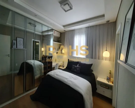 Imagem Lindíssima casa no Bairro Petrópolis. Imóvel possui uma suíte, mais dois dormitórios, sala de e...