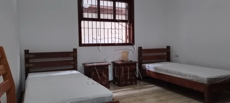 Imagem Casa à venda na Praia da Lagoinha em Ubatuba apenas 200mts da Praia!